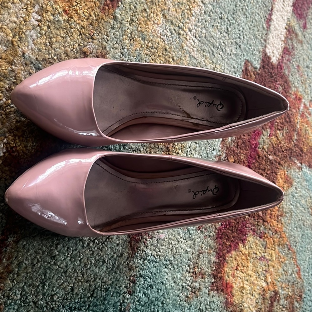 Woman’s shoes